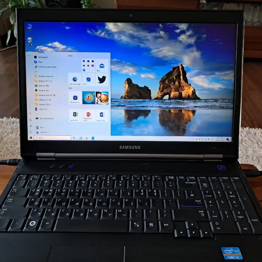 삼성 15.6" 노트북 4GB, SSD128GB, WINDOW10