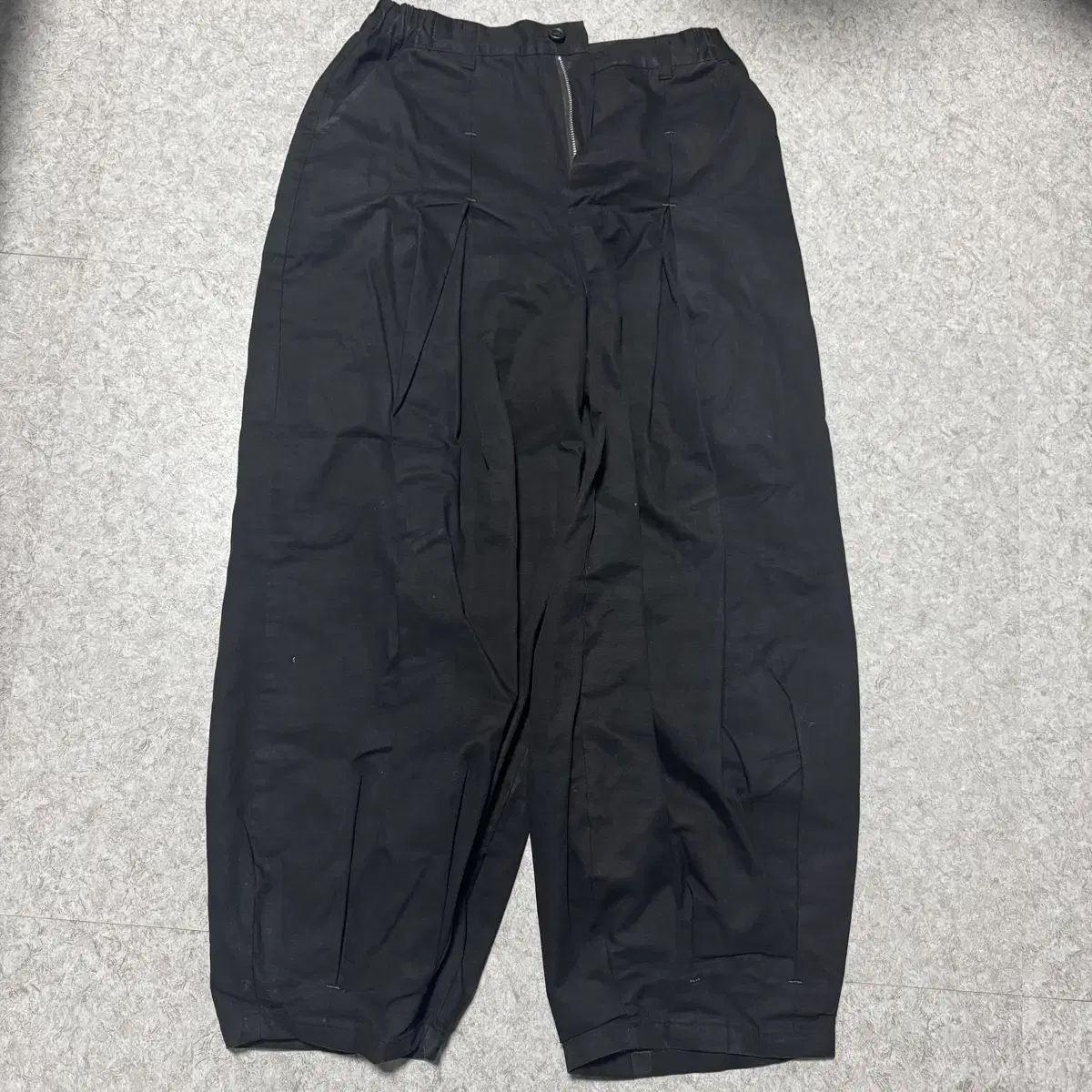 앵글런 unbalance balloon pants black