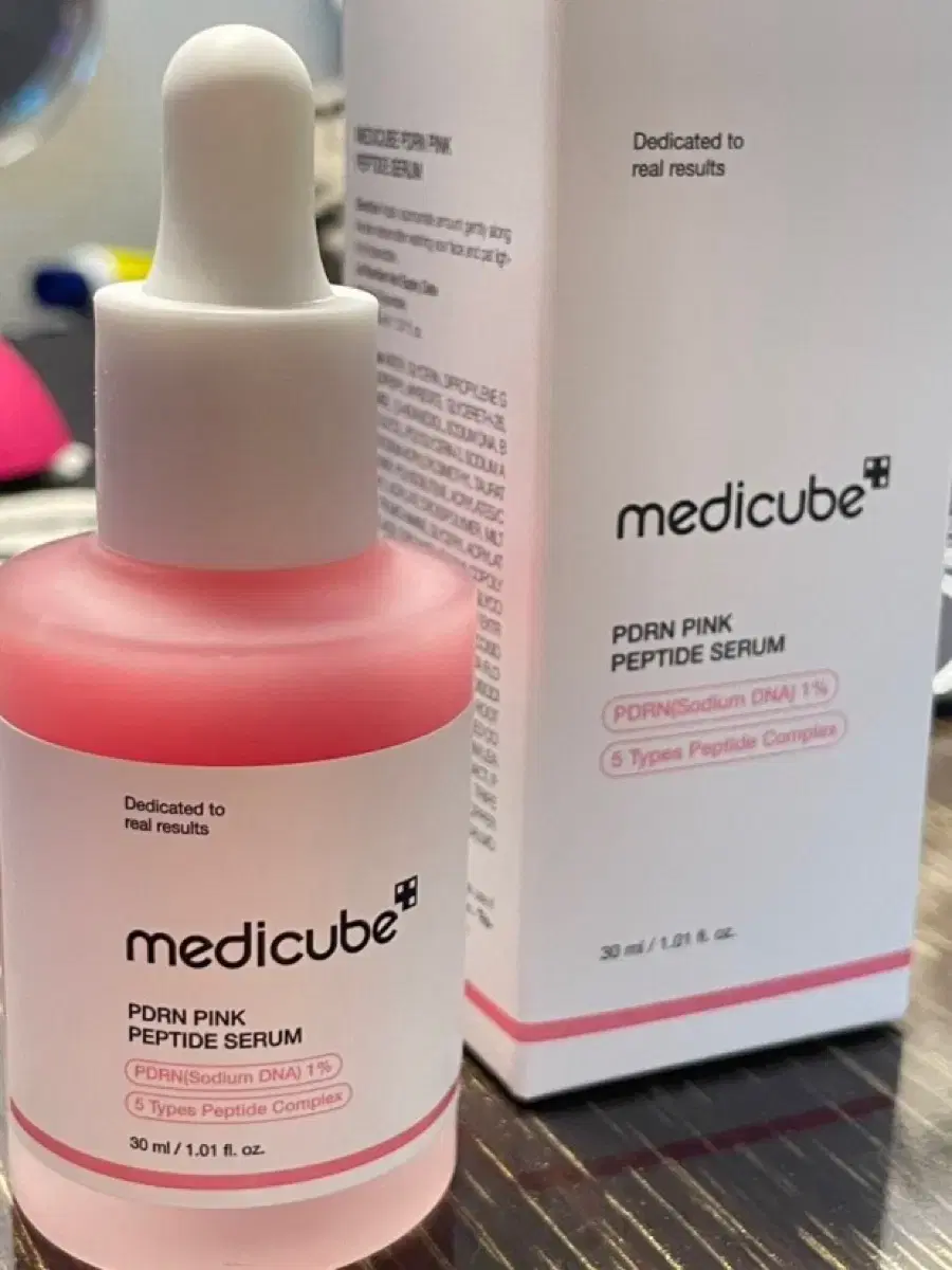 MediCube PDE Pink Peptide Ampoule Salmon Whitening Anti-Wrinkle 2 in 1