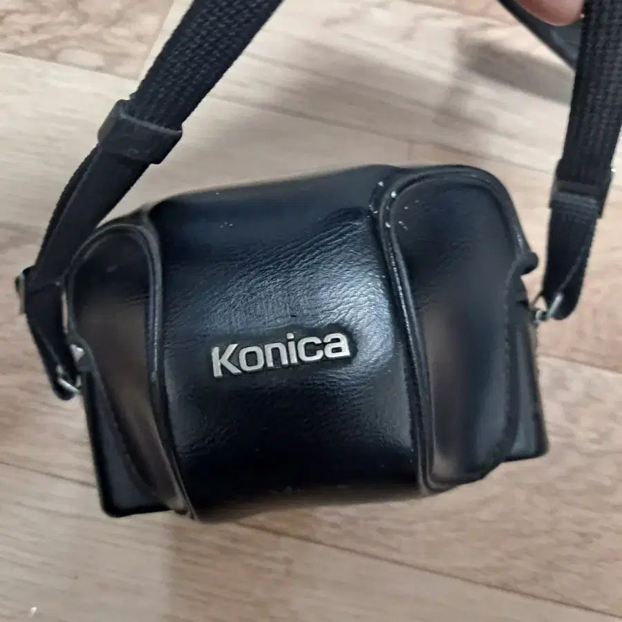 Konica C35EF-P (엔디워홀) 필름카메라판매합니다.