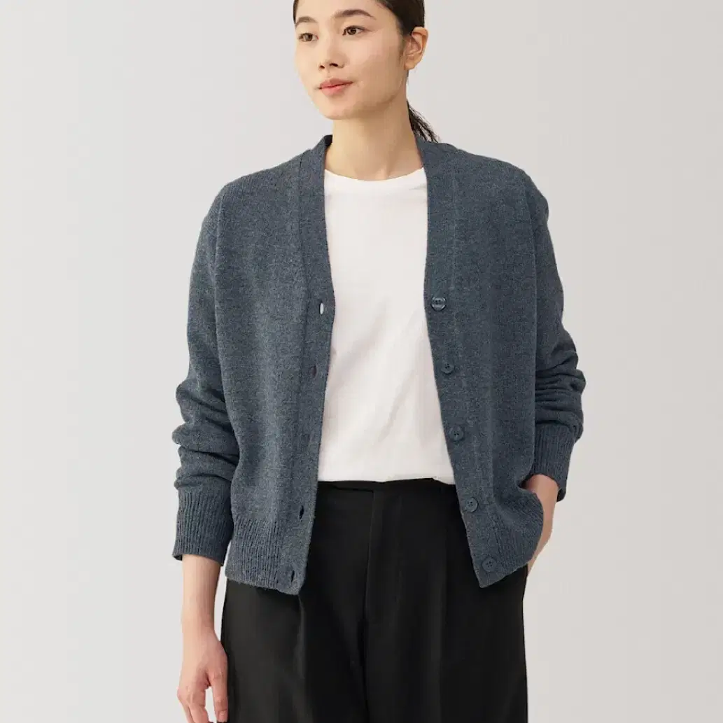 무인양품 MUJI 워셔블 울 브이넥 가디건 차콜 S