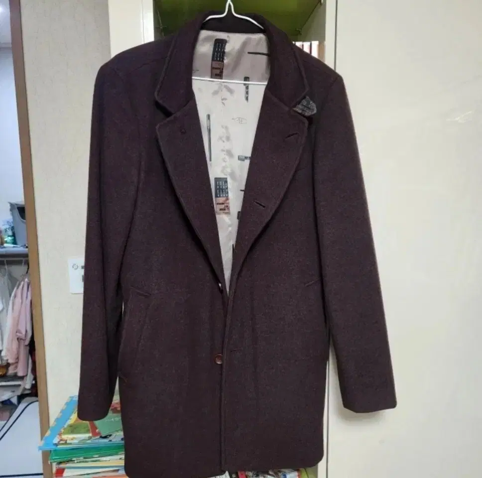 Mindbridges Vahn Bucoat size 95