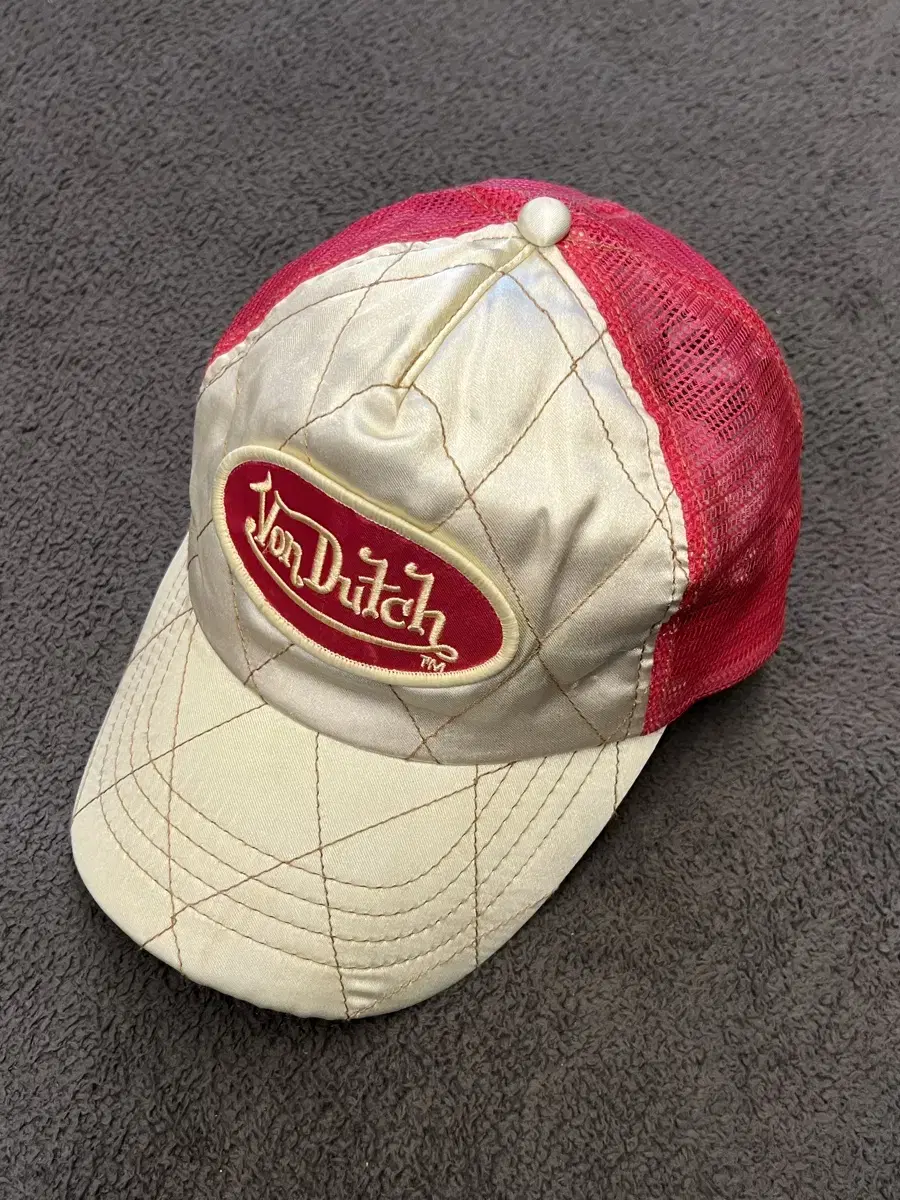 본더치(Von Dutch) 아이보리핑크 매쉬 트리커캡