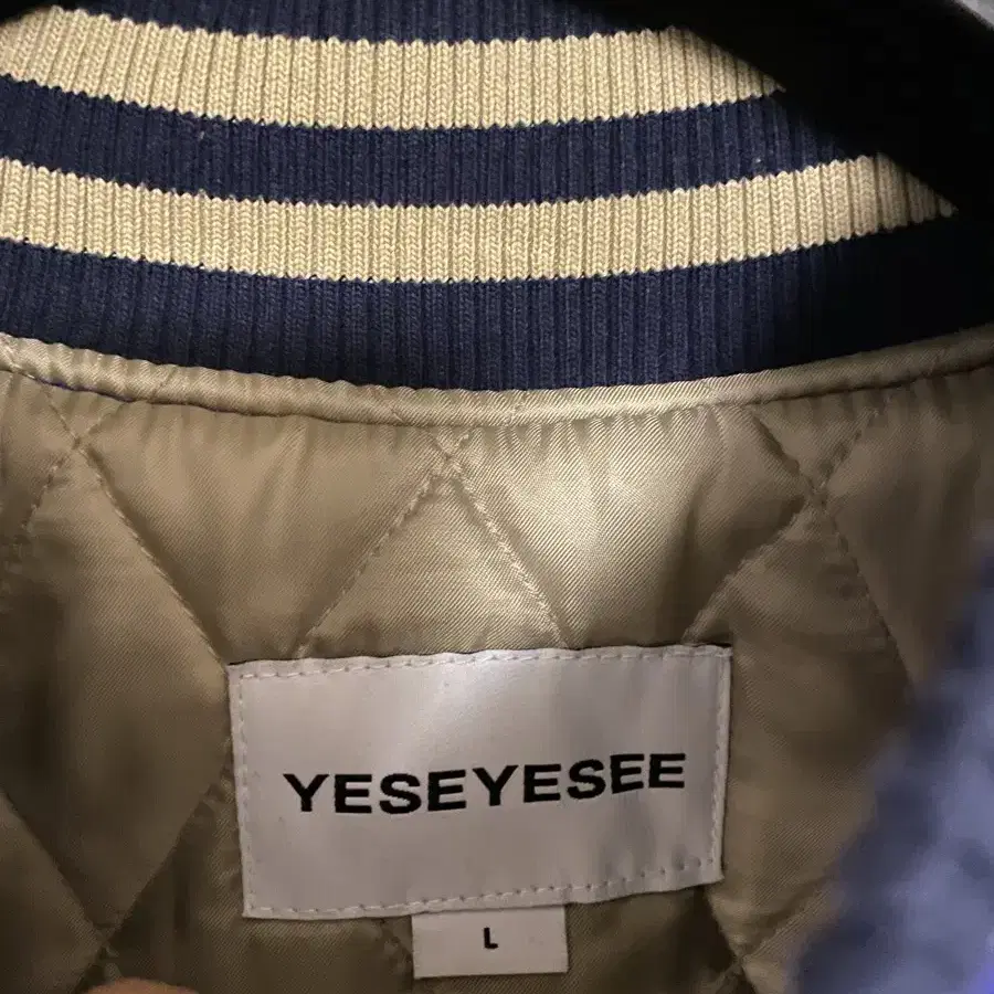 yeseyesee POKER VARSITY JACKET Navy