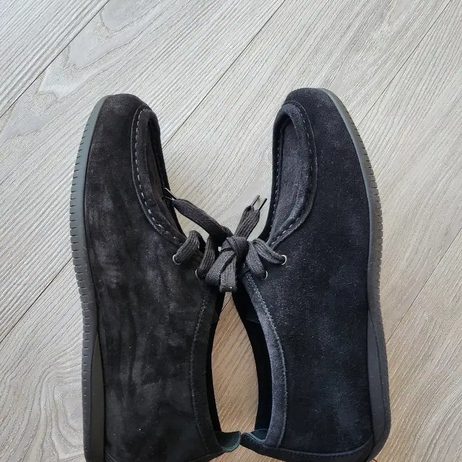 띠어리 Boot in Suede