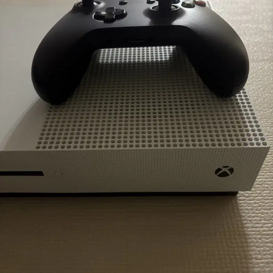 x box one s (컨트롤러 & 케이블 포함)