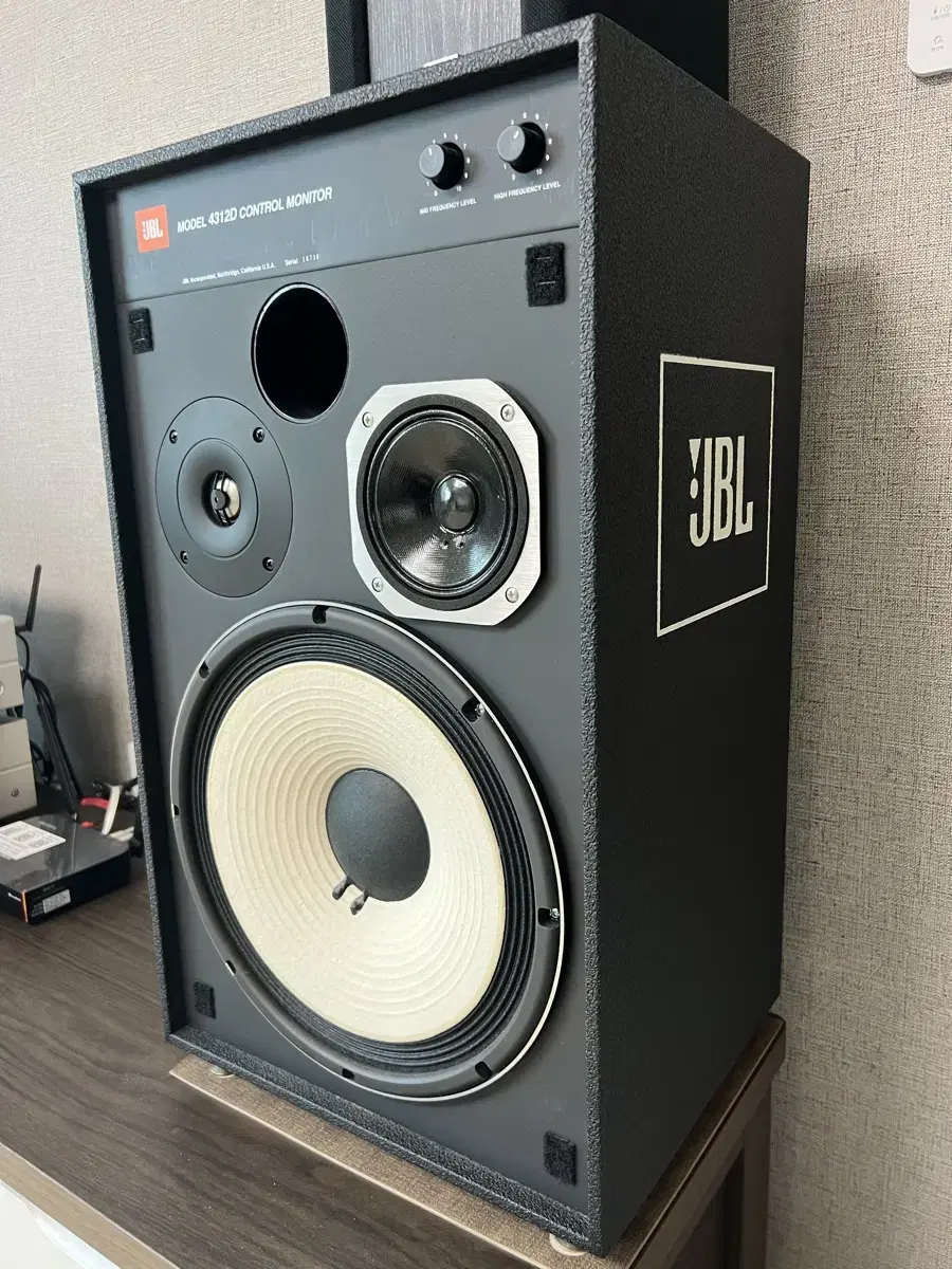 JBL 4312D 스피커