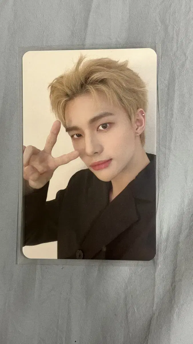 Pacific 17th hyunjin photocard sell Quick sale