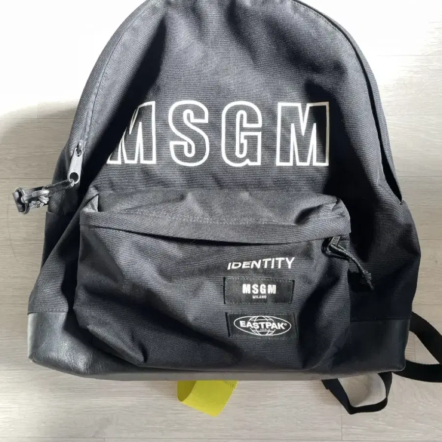 MSGM 이스트팩 백팩 판매합니다