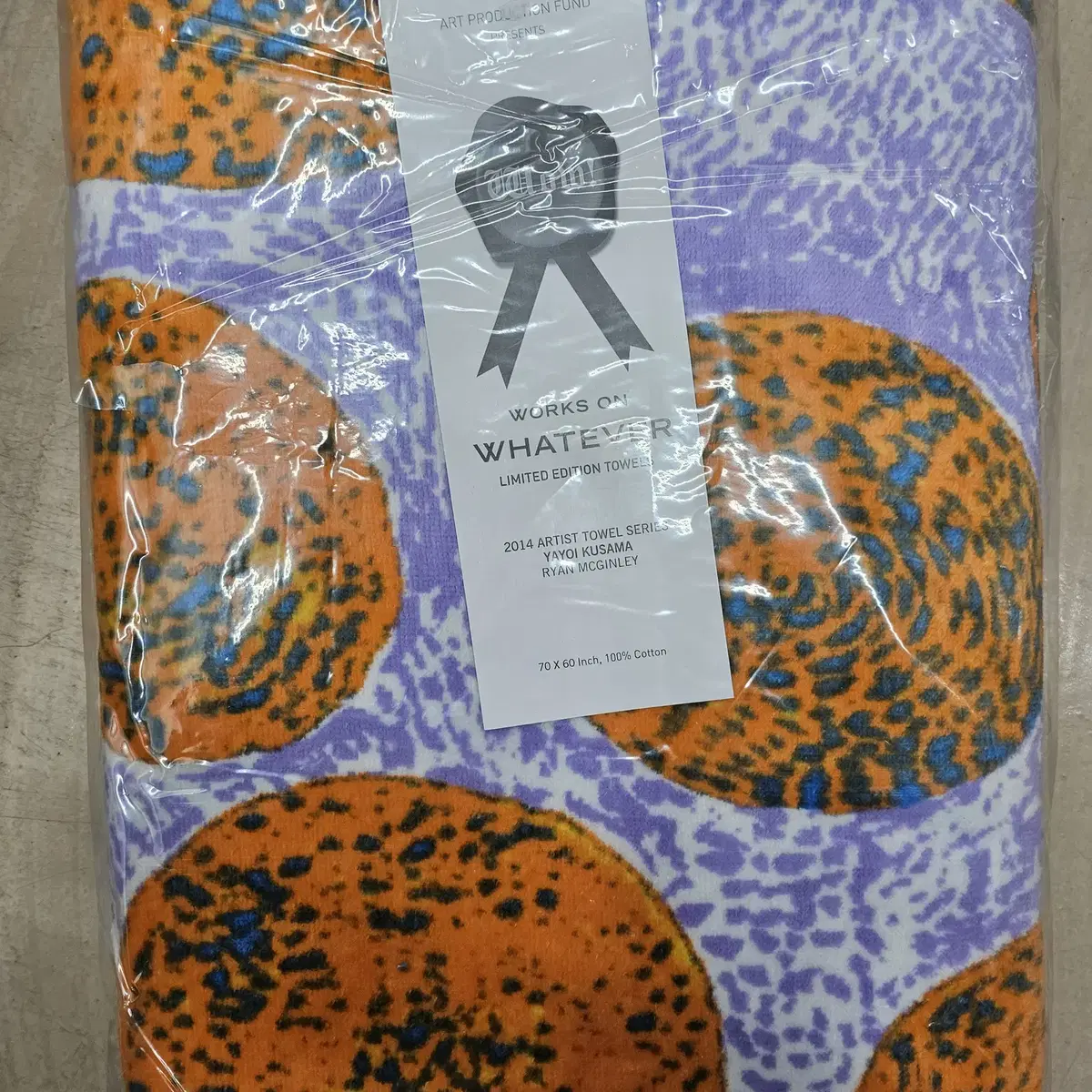 야요이 쿠사마 한정판 비치 타올 Kusama Yayoi Towel