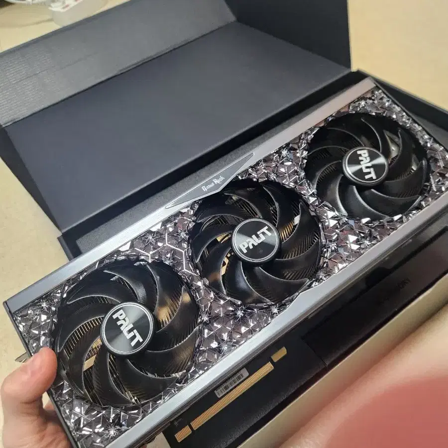 이엠텍 rtx4070ti 보석바