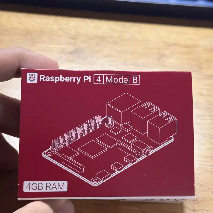 라즈베리파이 4 4기가램 판매합니다.