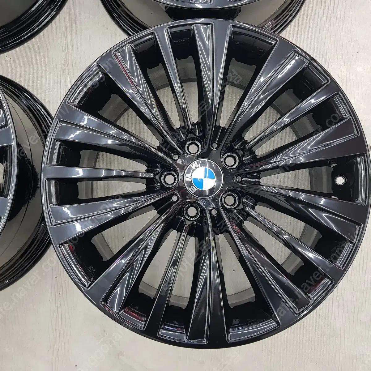 19인치 순정정품(중고)휠 BMW 5GT PCD120 유광블랙 판매합니다