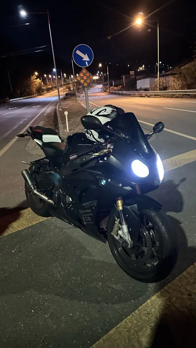 bmw s1000rr 12년식 판매합니다.