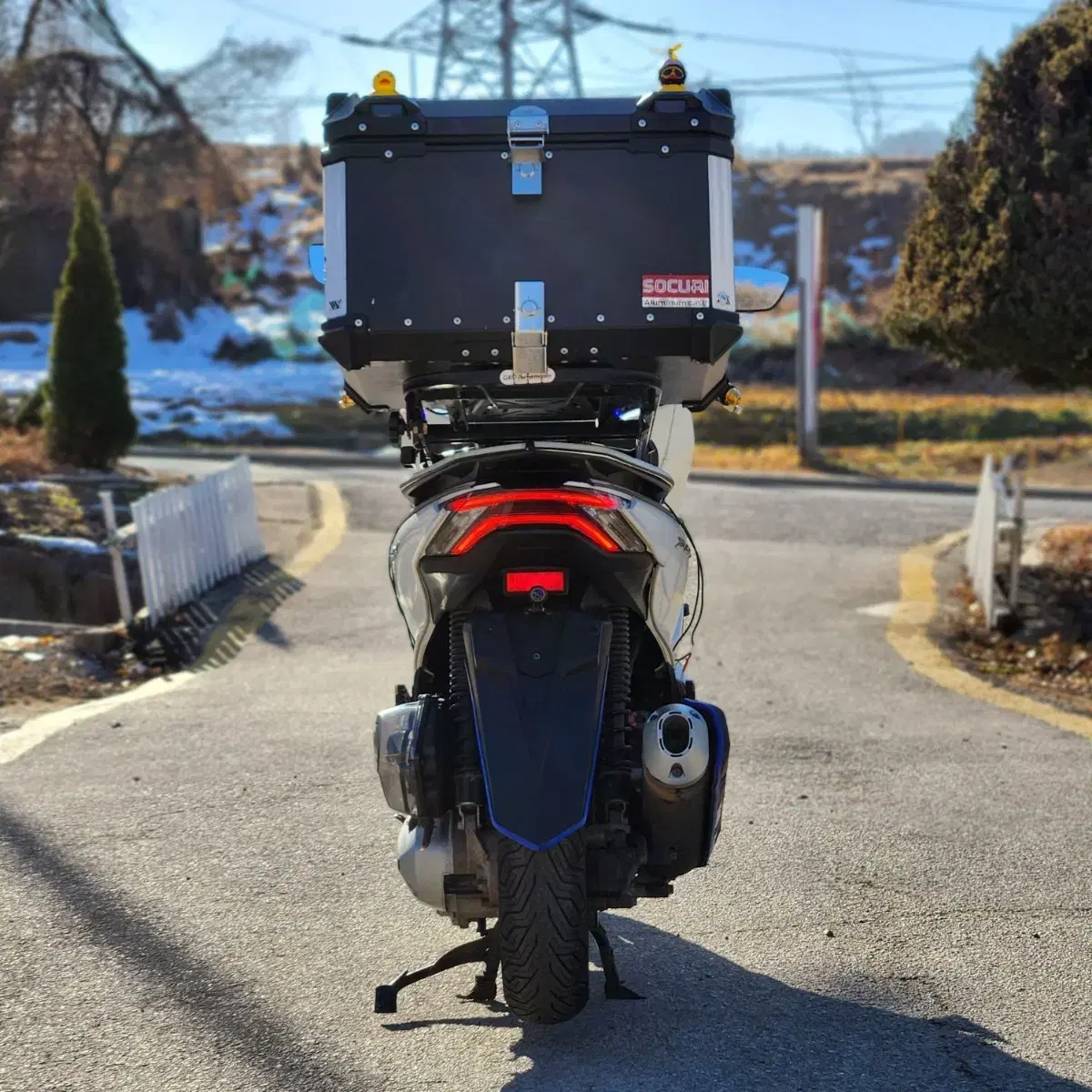 PCX125 21년식 2만7천km 튜닝차량 배달셋팅 판매합니다.