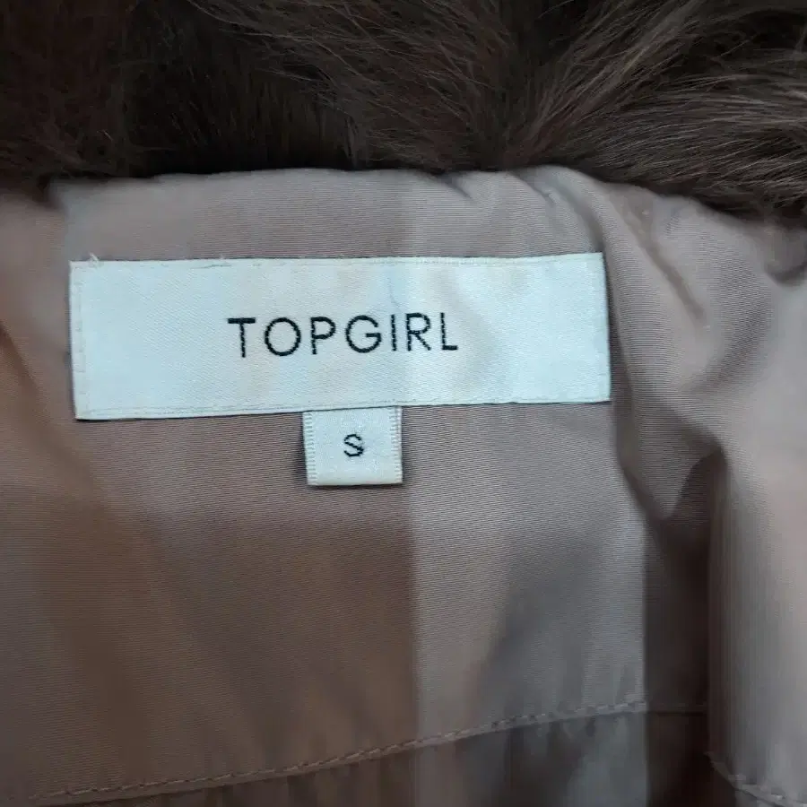 TOPGIRL  여우털패딩코트