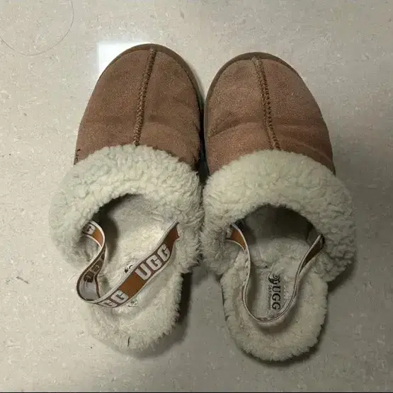 UGG 어그 240