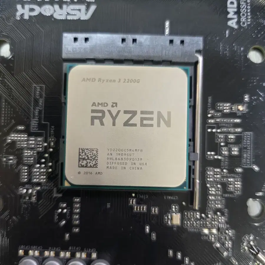 PC 부품 CPU RYZEN 3 2200G