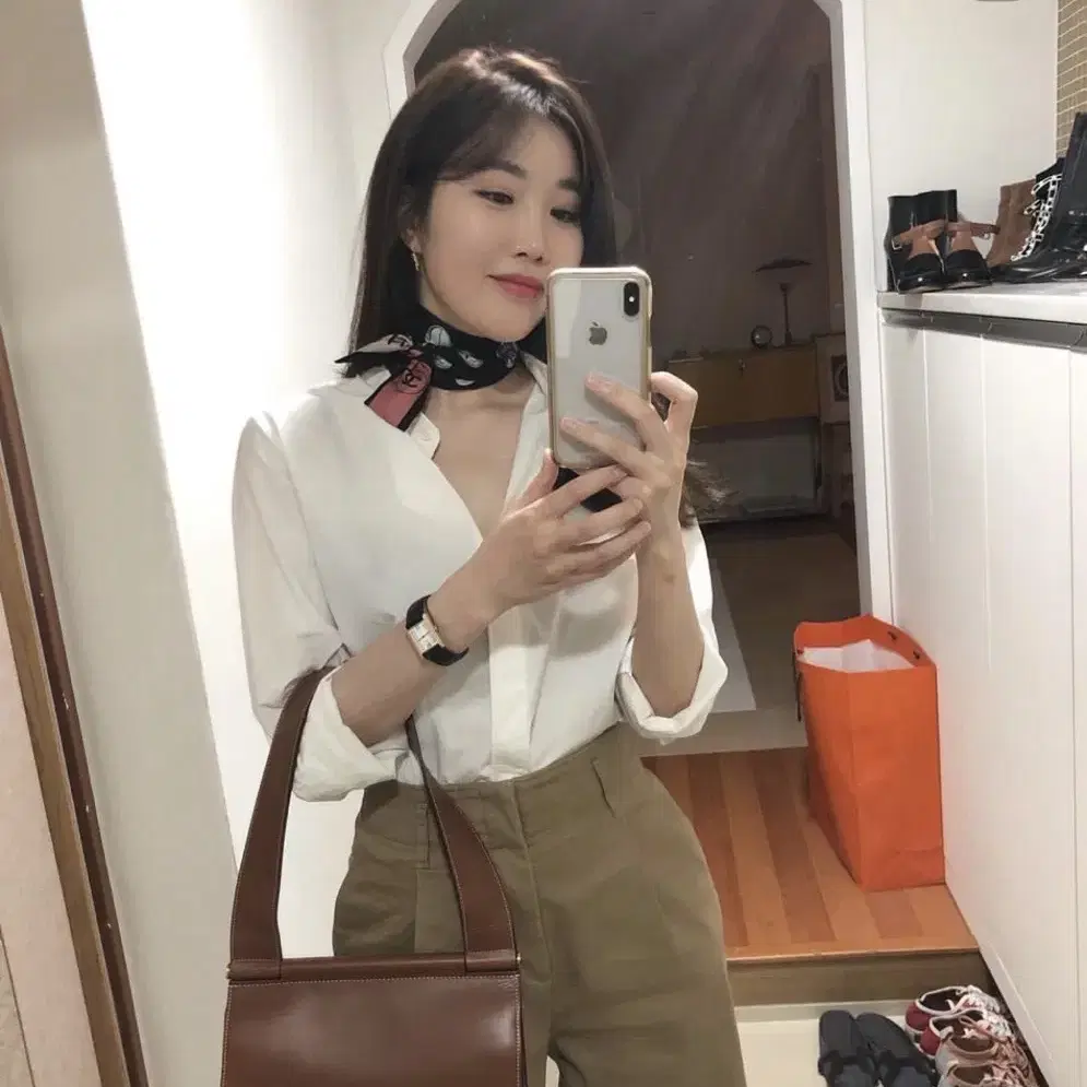 이해리 샤넬 풍뎅이 트윌리 새상품 판매