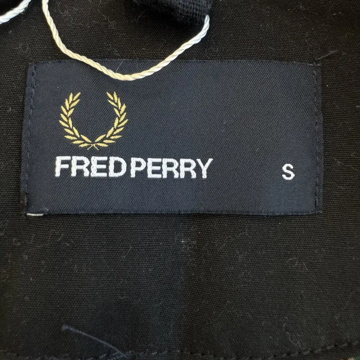 Fred Perry  프레드페리 신형 자수 블랙 코튼 왁스 블루종 자켓