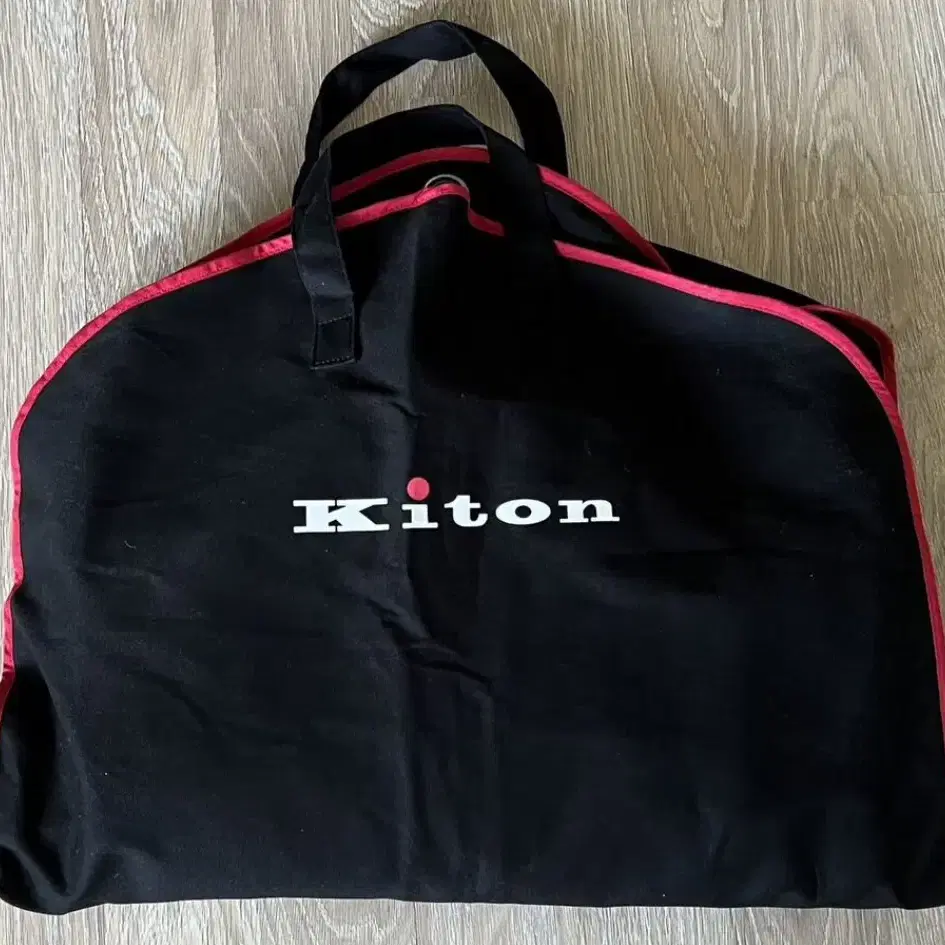 KITON  키톤 집업 베스트(크로커다일 스킨-악어가죽)해외발송