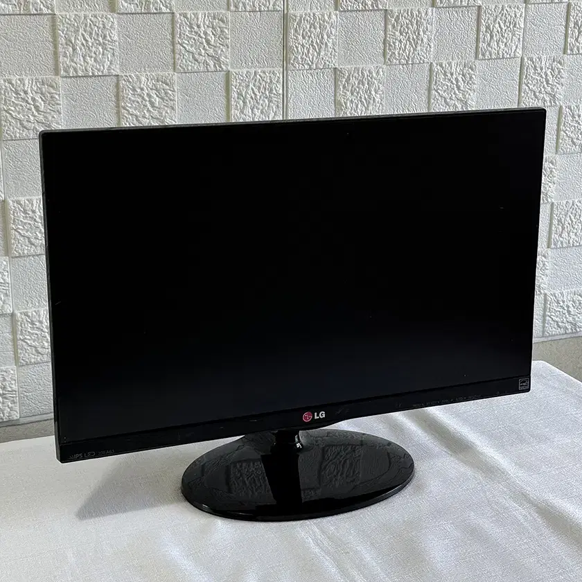 LG 23인치 모니터 23EA63V