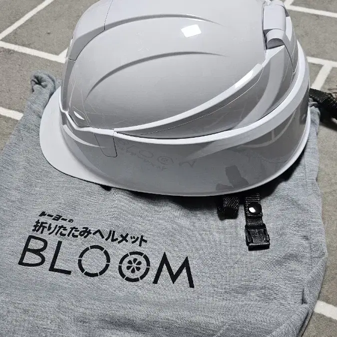 BLOOM 접이식 안전모 헬멧 (일본산 새제품)