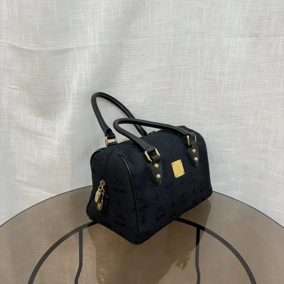 정품 MCM 블랙 토트백