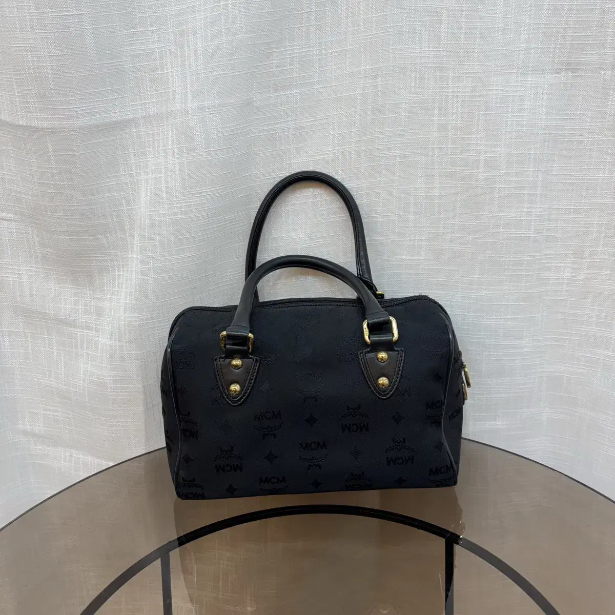 정품 MCM 블랙 토트백