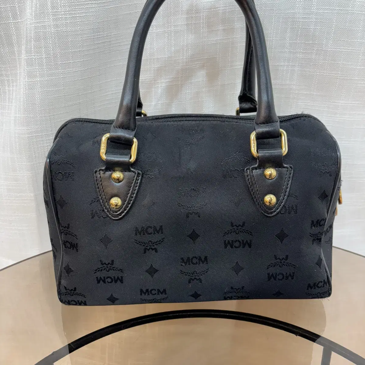 정품 MCM 블랙 토트백