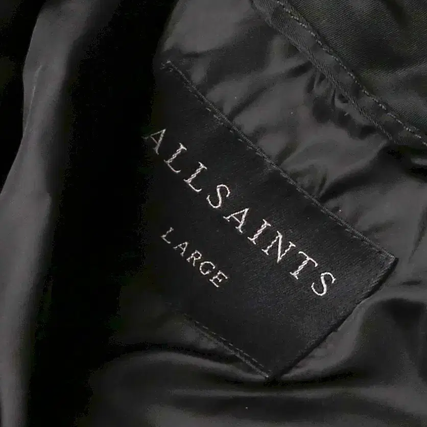 올세인츠 [Allsaints] 레더 배색 블랙 숏 패딩 자켓