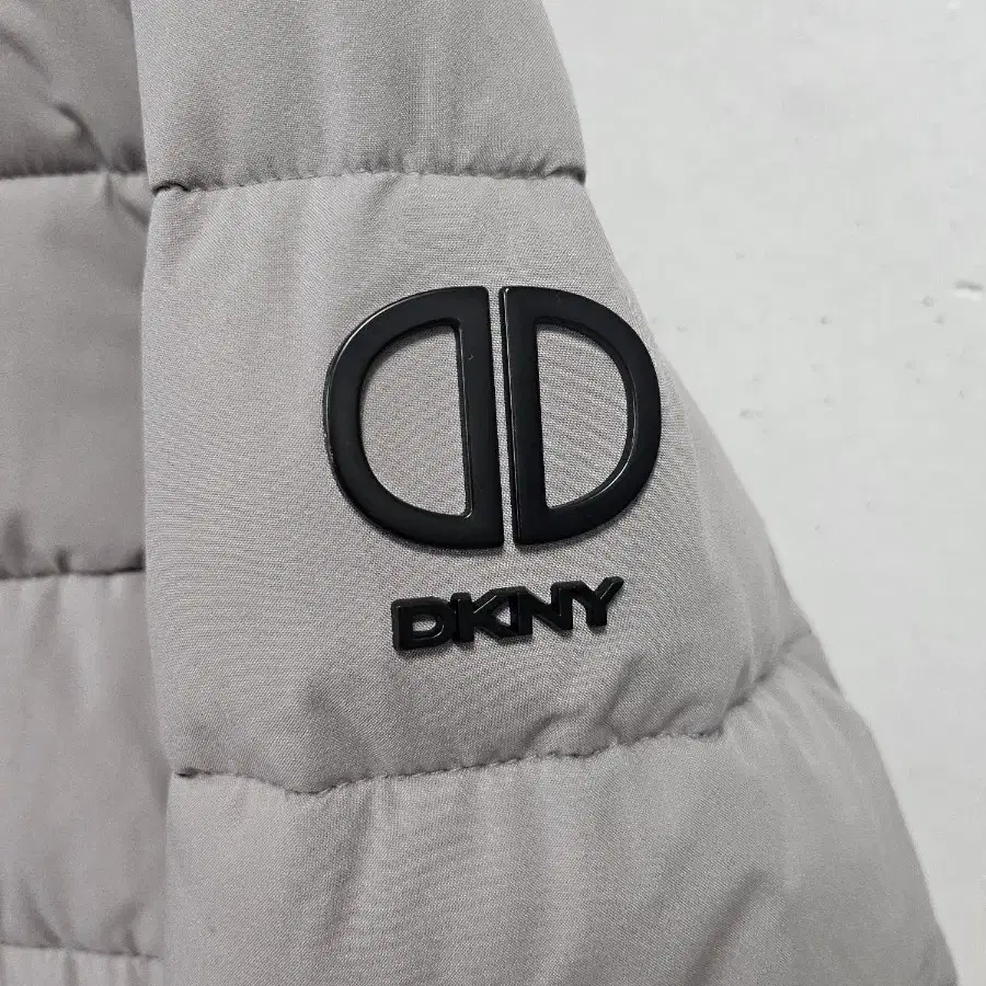 DKNY 패딩 M