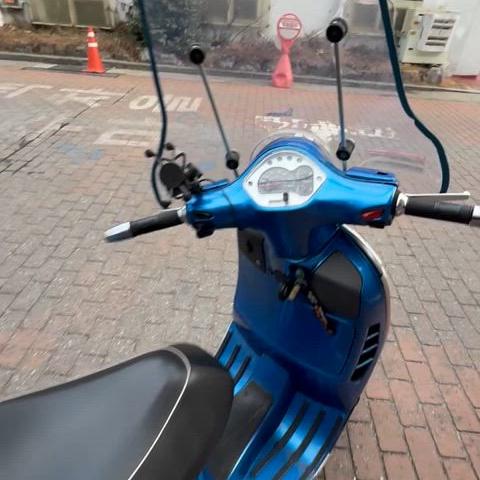 베스파 GTS 125