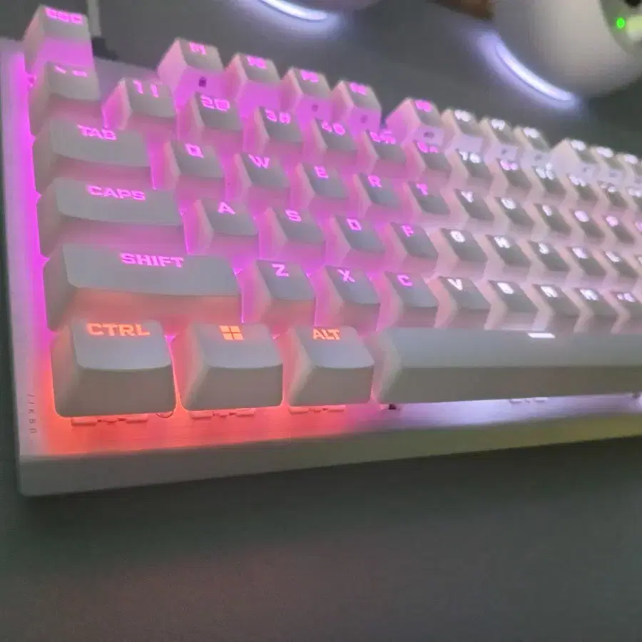 커세어 K60 PRO TKL OPX 게이밍키보드 화이트 영문키