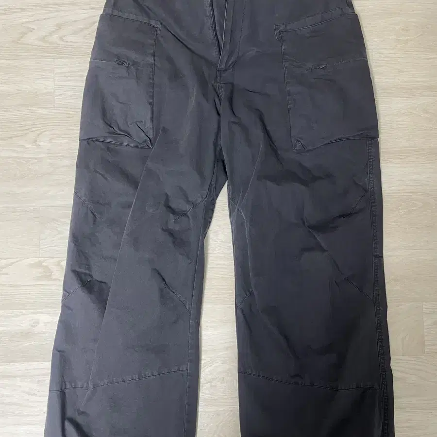 [3]해칭룸 빅 카고/ Big Cargo Pants Faded Black