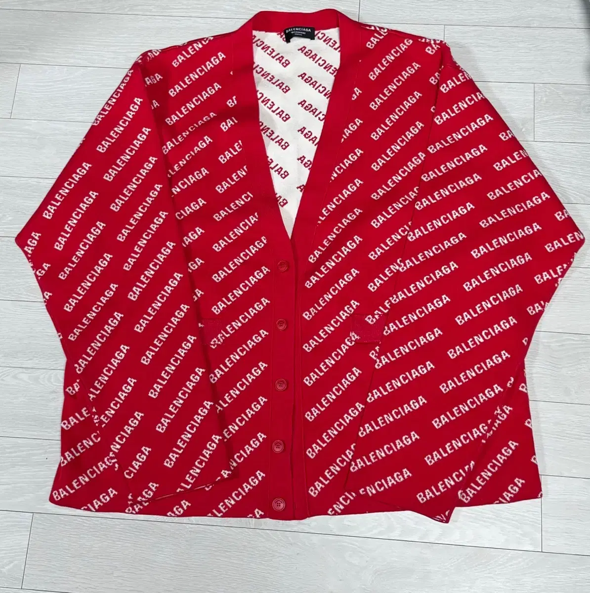 New Arrivals) Balenciaga Cardigan Men Size 3 BALENCIAGA