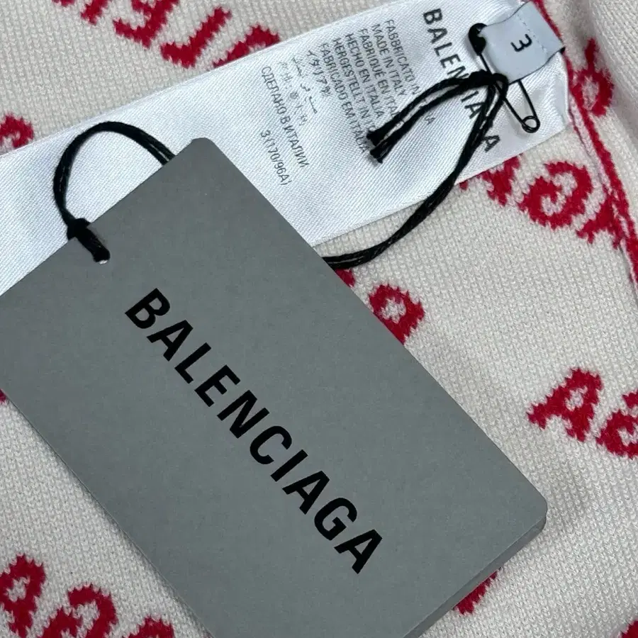 새상품) 발렌시아가 가디건 Men Size 3 BALENCIAGA