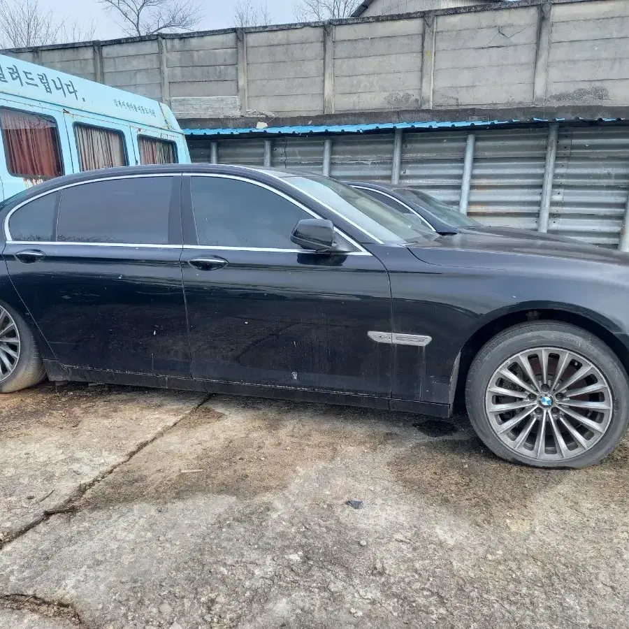 bmw 7시리즈 f01 f02  부품차 판매 750Li 8기통