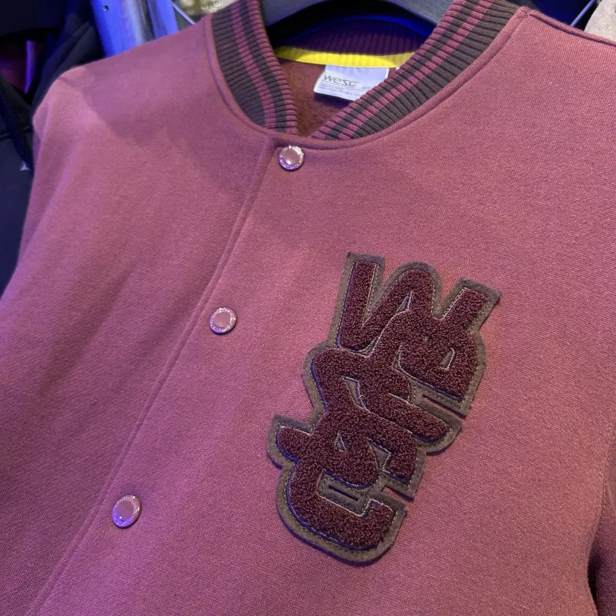 [WESC] 스타디움 자켓 Warren (andorra red) _ M