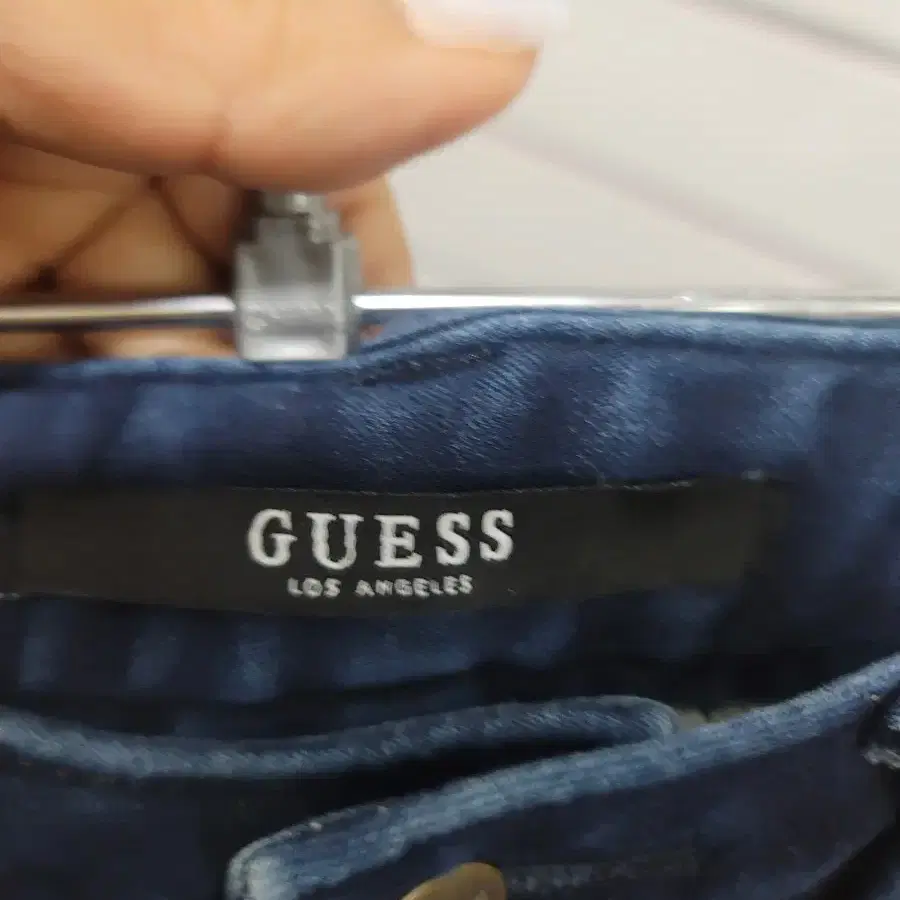 #여성의류GUESS 기모청바지