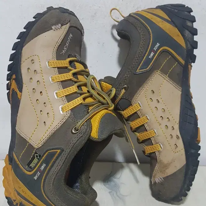 택포 235~240 아이더/블랙야크 GORE-TEX 등산화 2 켤레!