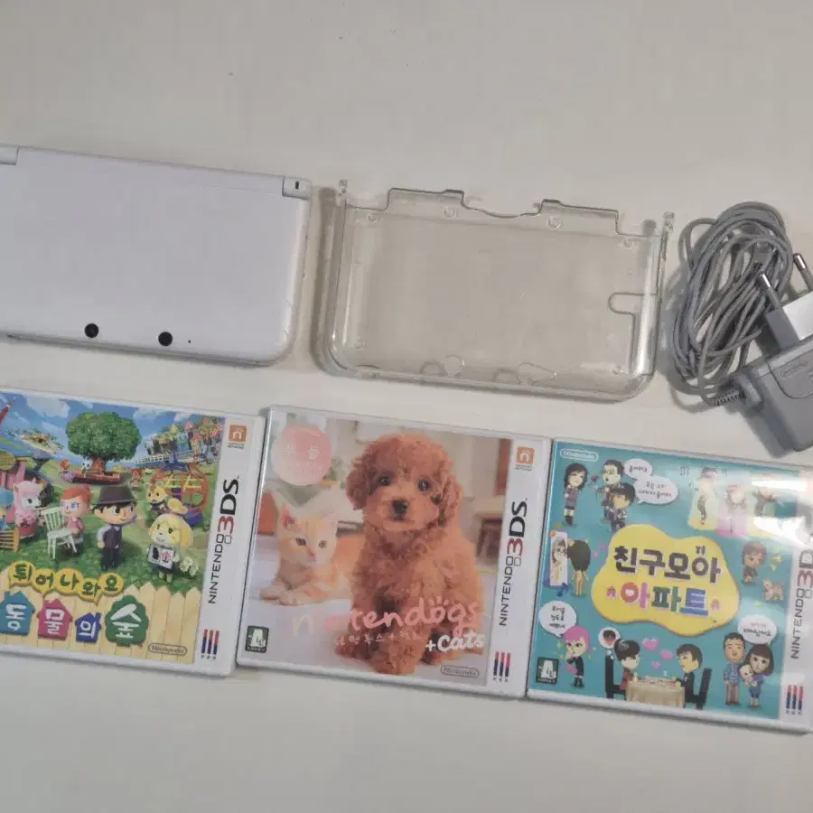 닌텐도 3DS XL 화이트 (투명케이스, 정품충전기, 펜 서비스)