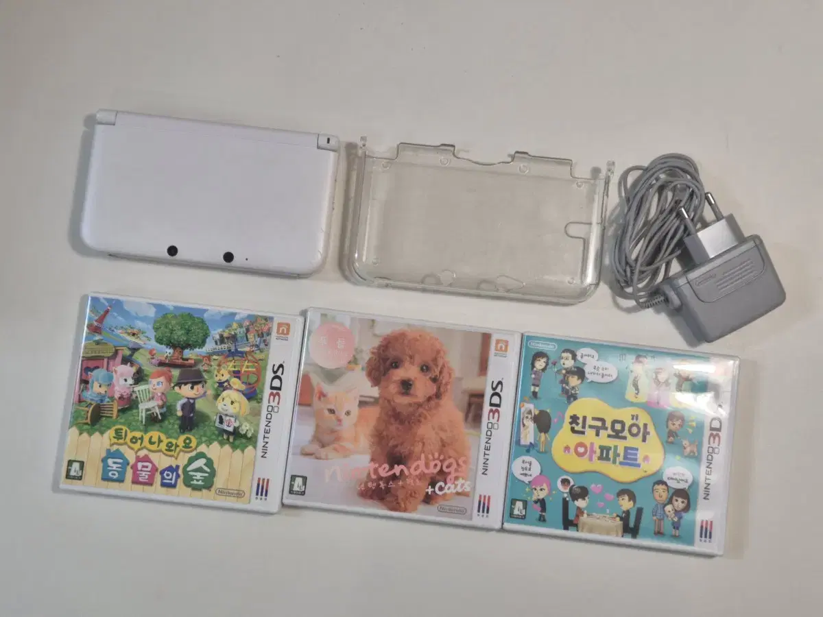 닌텐도 3DS XL 화이트 (투명케이스, 정품충전기, 펜 서비스)