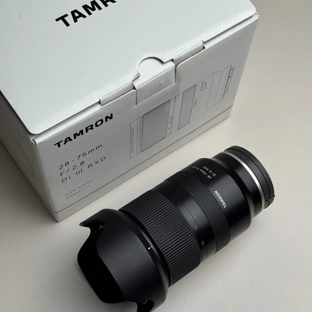 탐론 28-75mm F2.8 소니마운트