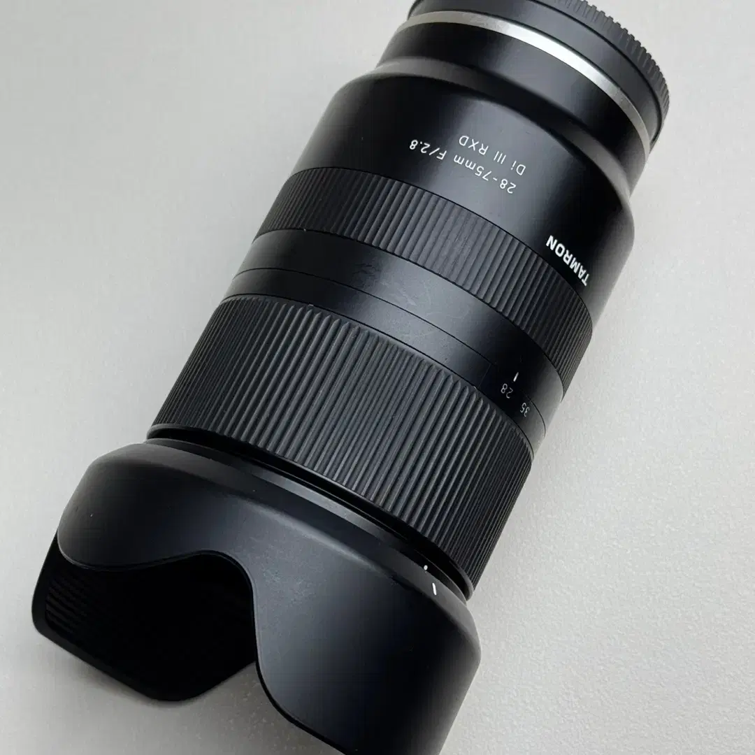 탐론 28-75mm F2.8 소니마운트