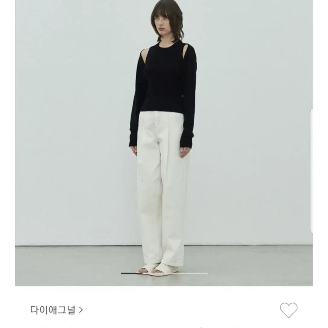 다이애그널 턱 와이드 데님 화이트_s