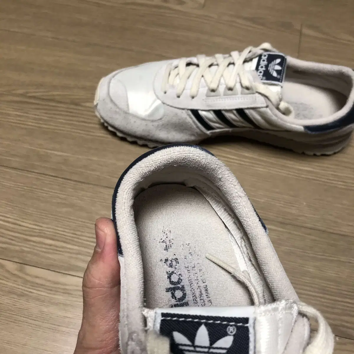 260) 아디다스 adidas 시티 마라톤 PT 화이트 시티마라톤 260