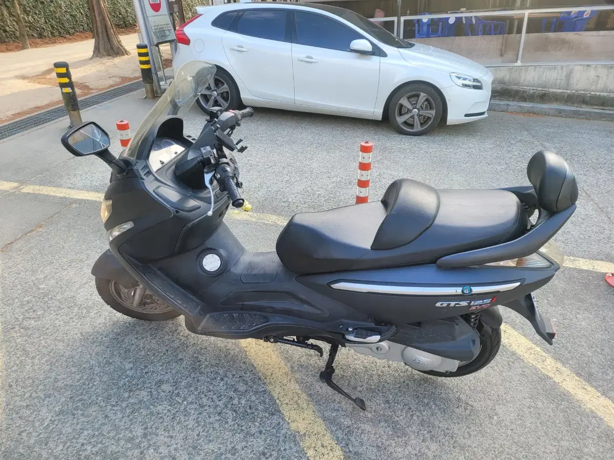 스쿠터 GTS125EVO 급매 합니다.