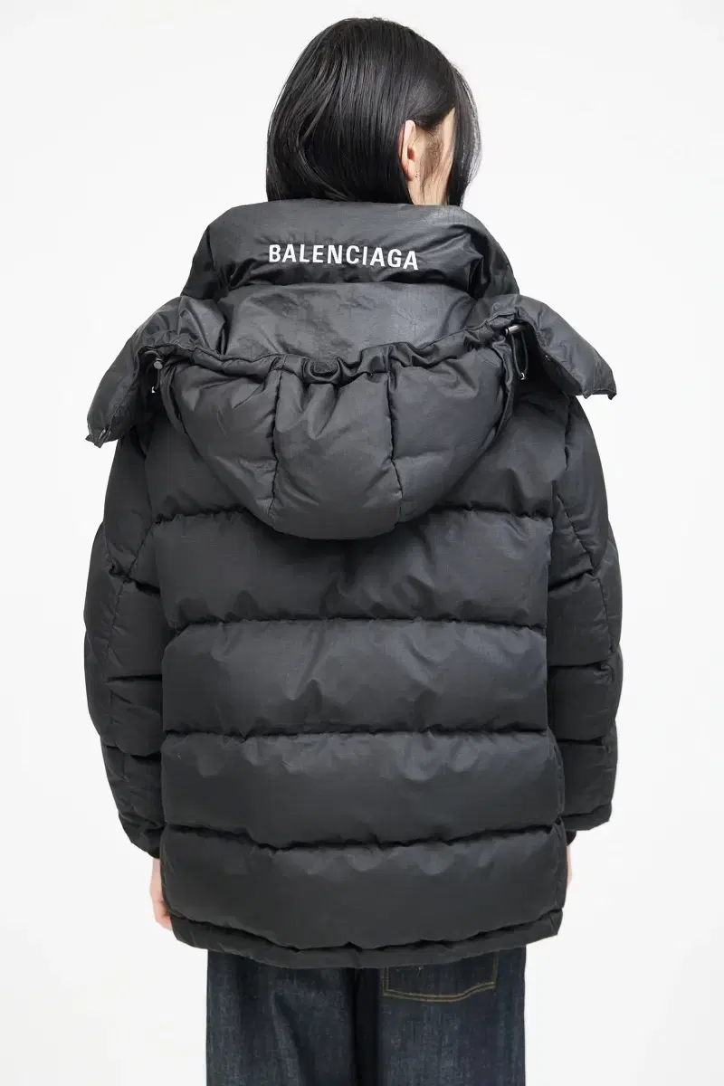 발렌시아가 Balenciaga 뉴 스윙 푸퍼 패딩 재킷 c컬 블랙 36