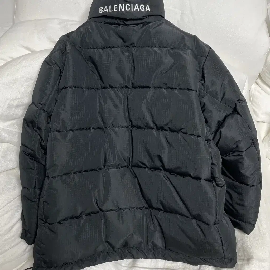 발렌시아가 Balenciaga 뉴 스윙 푸퍼 패딩 재킷 c컬 블랙 36